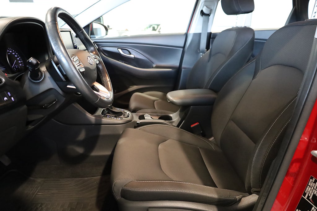 Hyundai i30 1,4 T-GDi 140hk Kombi Aut M-värme Kamera Keyless 2020