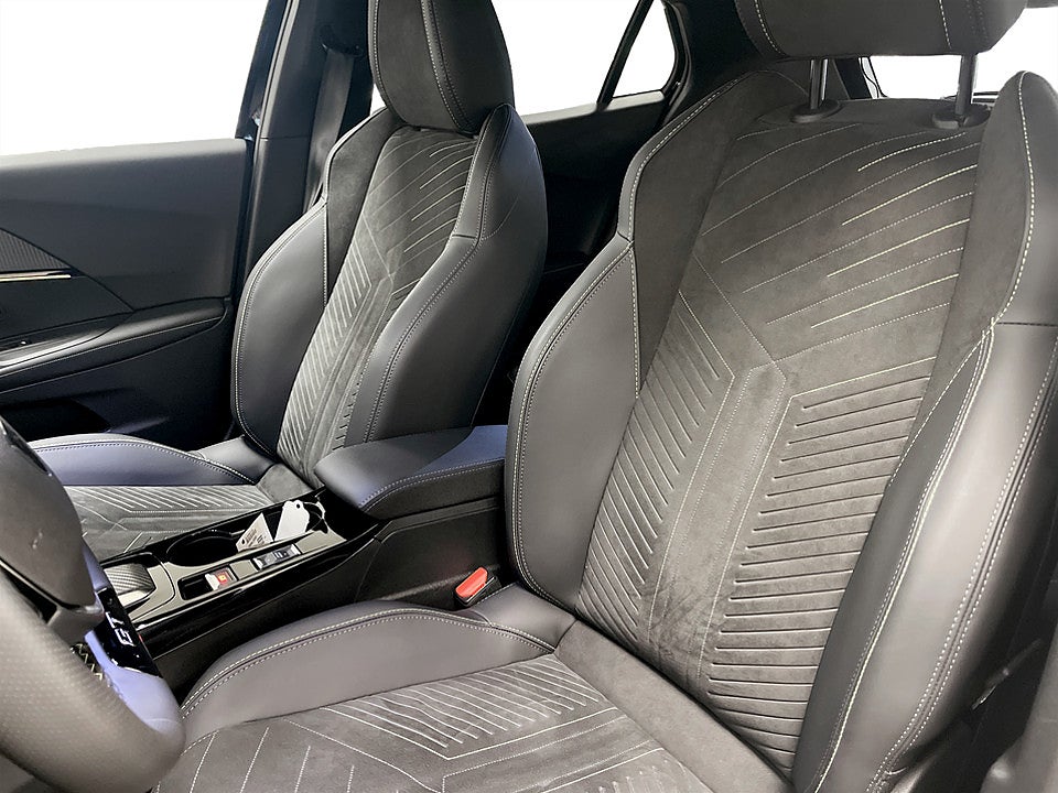 Bild på Peugeot 2008 GT 1.2 PT 130hk Aut B-KAMERA NAVI