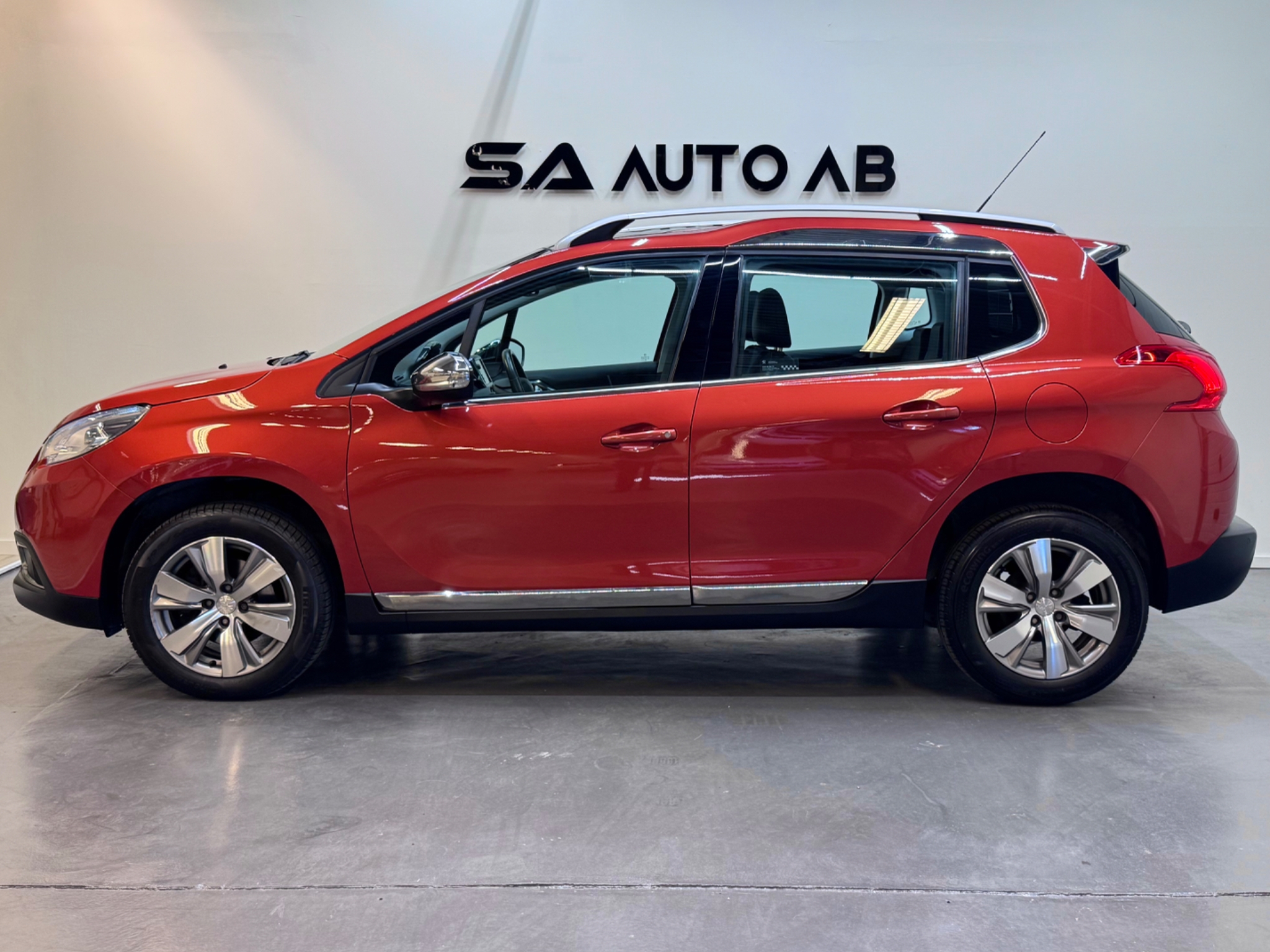 Peugeot 2008 1.2 e-THP EGS 2016, bild 4/55