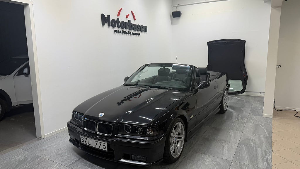 BMW 328 i Convertible | M-Sport