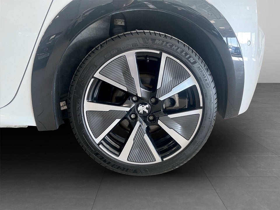Bild på Peugeot E-208 GT Pack 50kWh 136hk Aut B-KAMERA