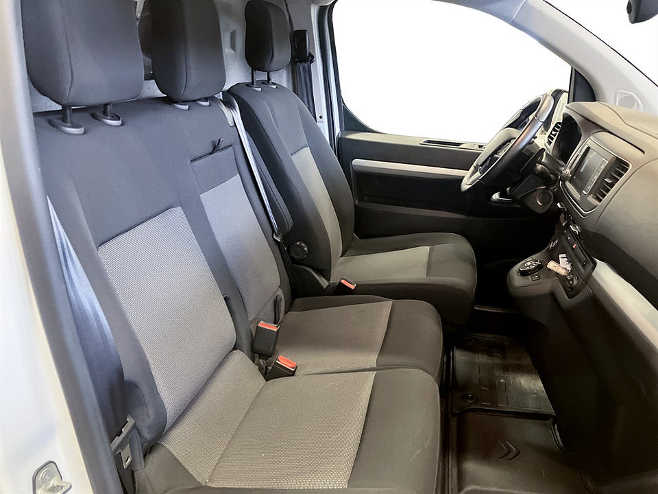 Bild på Citroën Jumpy Business Premium 2.0 BHDi  145hk Aut L2 B-KAMERA DRAG