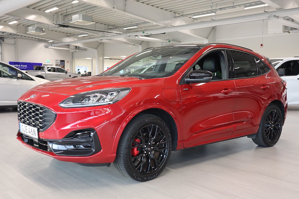 Ford Kuga ST-Line X Black Pack Plug-in Hybrid 225hk Aut *Pano/V-hjul*