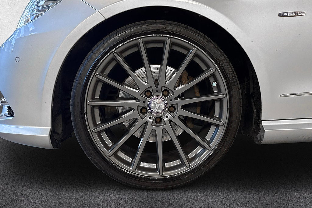 Mercedes-Benz E 220 CDI BlueEFFICIENCY Plus Avantgarde AMG Välservad