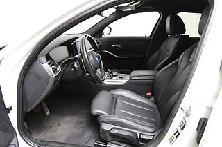 Kombi BMW 330e 10 av 29