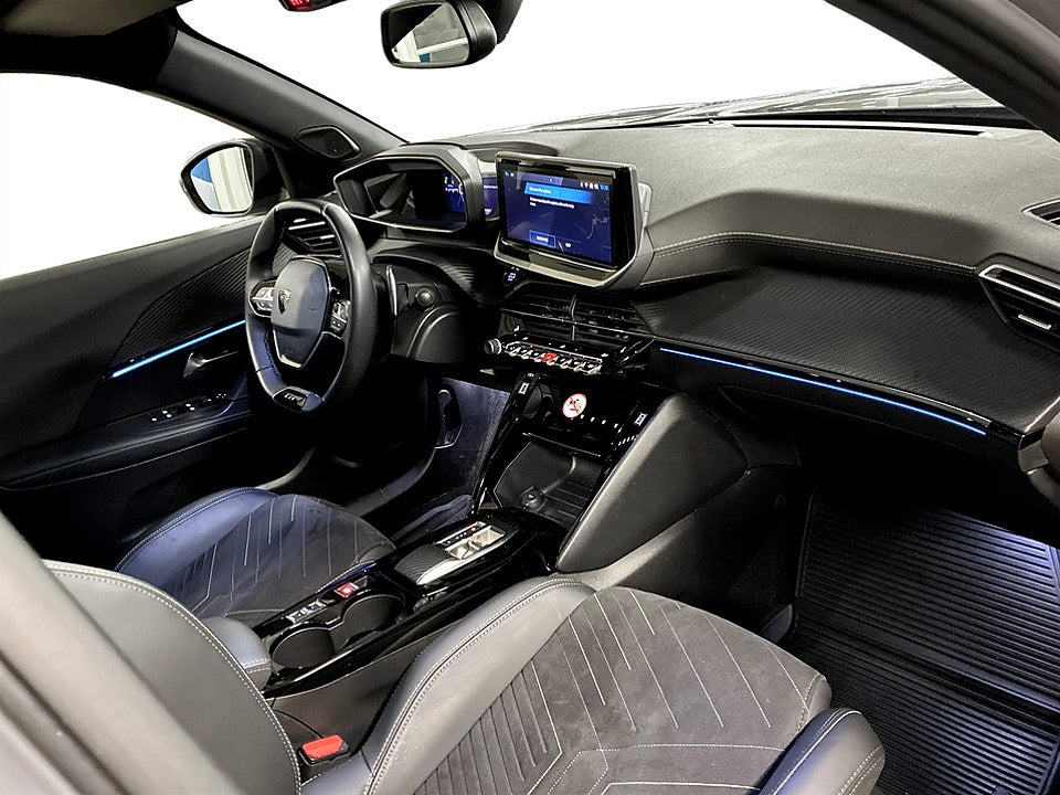 Bild på Peugeot 2008 GT 1.2 PT 130hk Aut B-KAMERA CARPLAY