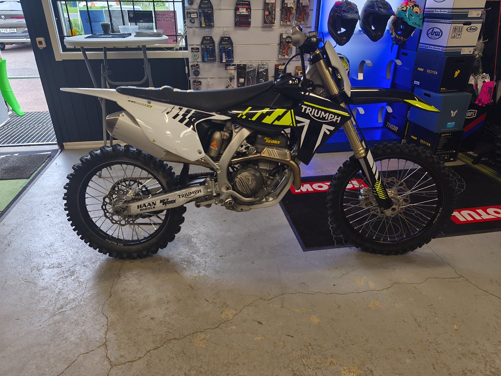 Triumph TF 250 