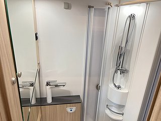 Husbil-halvintegrerad Sun Living S 72 DC / DEMOPRIS 25 av 33