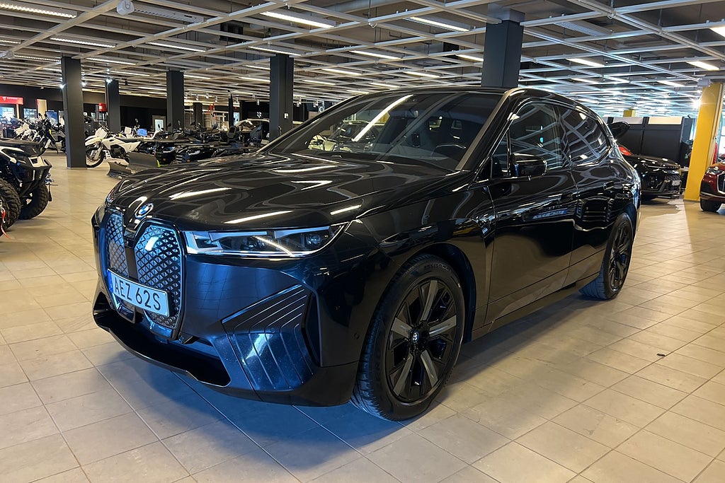 BMW iX xDrive 50 Comfort, Sport line HARMAN/KARDON MOMS