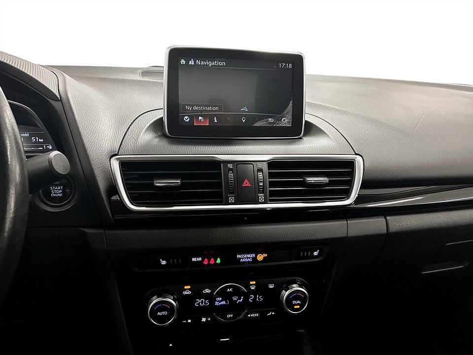 Bild på Mazda 3 Sedan 2.0 SKYACTIV-G 120hk P-SENSORER NAVI