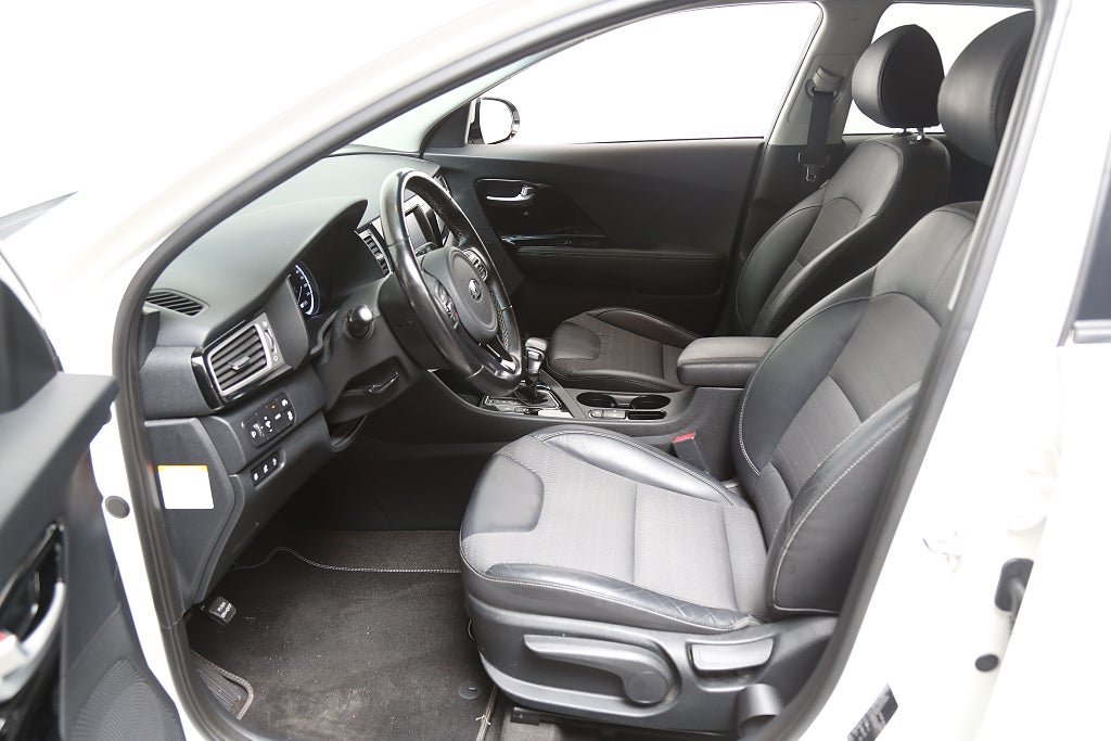 Kia Niro P-HEV 141hk Advance Plus Aut Motorv Dragkrok 2018