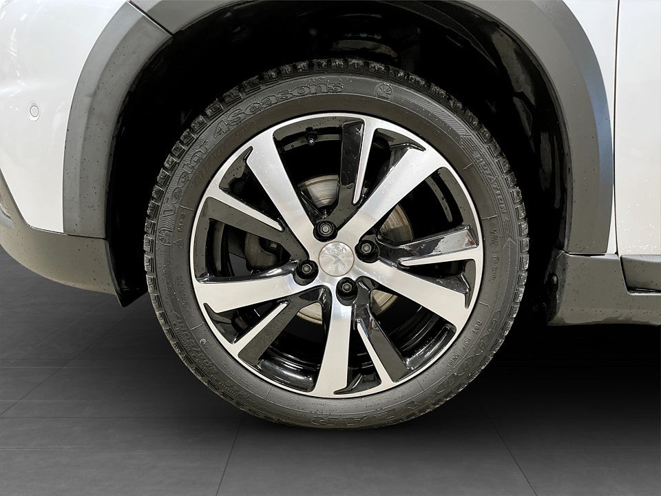 Bild på Peugeot 2008 GT 1.2 PT 110hk Aut - B-KAMERA,PANO,DRAG