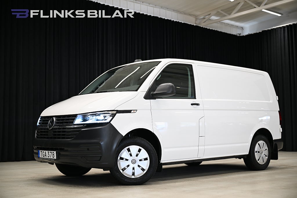 Volkswagen Transporter DSG 150HK Inredd|LED|Drag|Värmare|EnÄgare|Leasbar