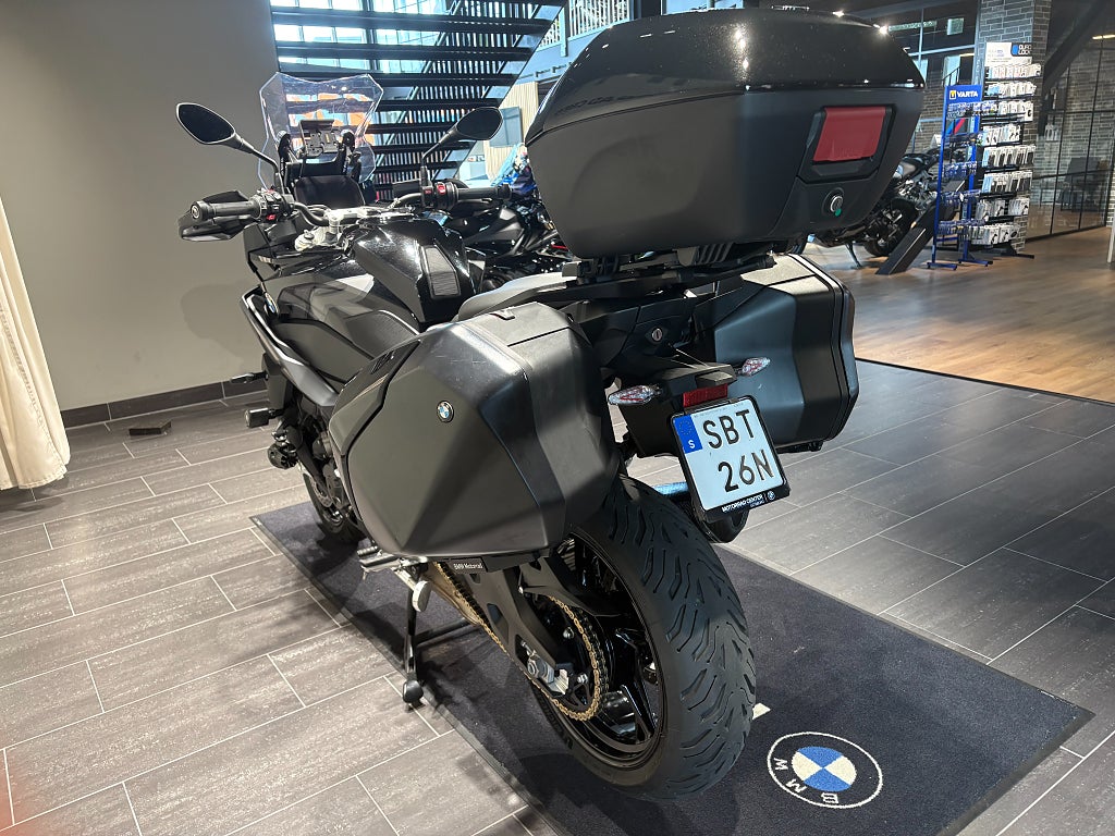 BMW S1000XR/3st väskor/Akrapovic/Chassisänkt