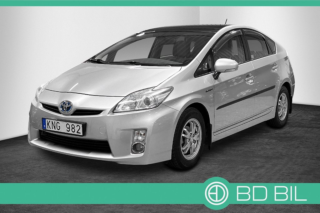 Toyota Prius Hybrid 136HK CVT TAKLUCKA HUD KEYLESS VÄRMARE