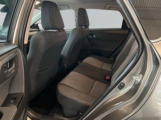 Toyota Auris 1,8 Hybrid Intense Edition S&V-hjul/M&K-värm