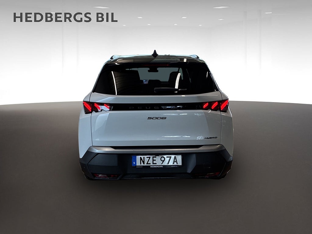 Peugeot 5008  GT HYBRID 145HK thumbnail