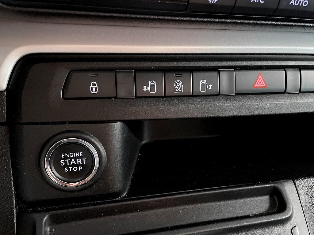 Bild på Citroën e-Jumpy Spacetourer Feel+ L3 8-SITS - DEMO