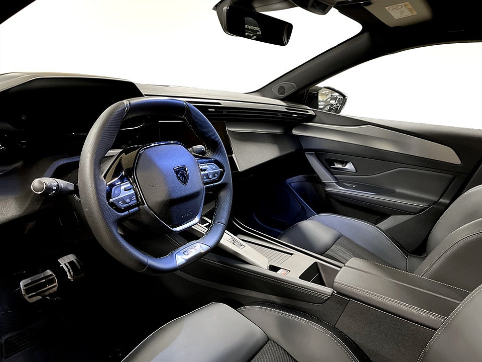 Bild på Peugeot 408 GT 1.2 PT 130hk Aut - 360,CARPLAY,ELSTOL