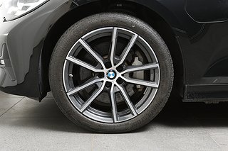 Kombi BMW 330e 9 av 26