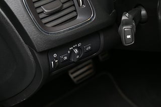 Halvkombi Volvo V40 12 av 26