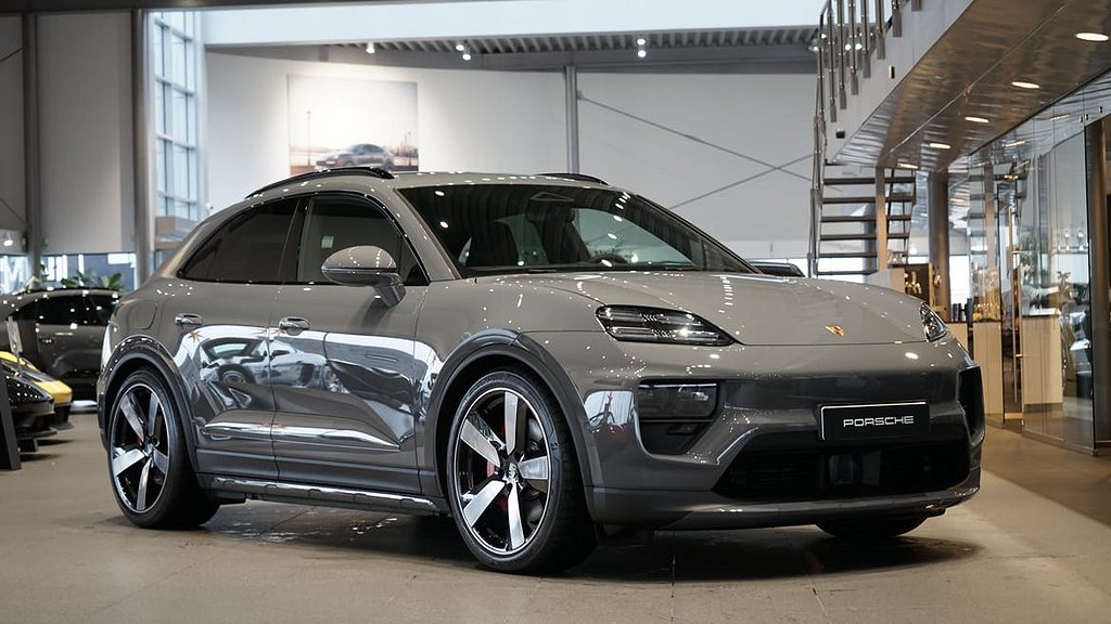 Porsche Macan 4S Electric