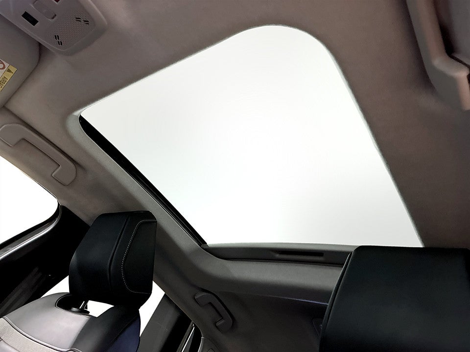 Bild på Citroën e-C4 X Shine Exclusive 50kWh 136hk Aut B-KAMERA PANO