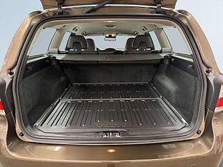 Volvo V70 D4 Geartronic Classic Momentum S&V-hjul/Drag/Dvärm – bild 12