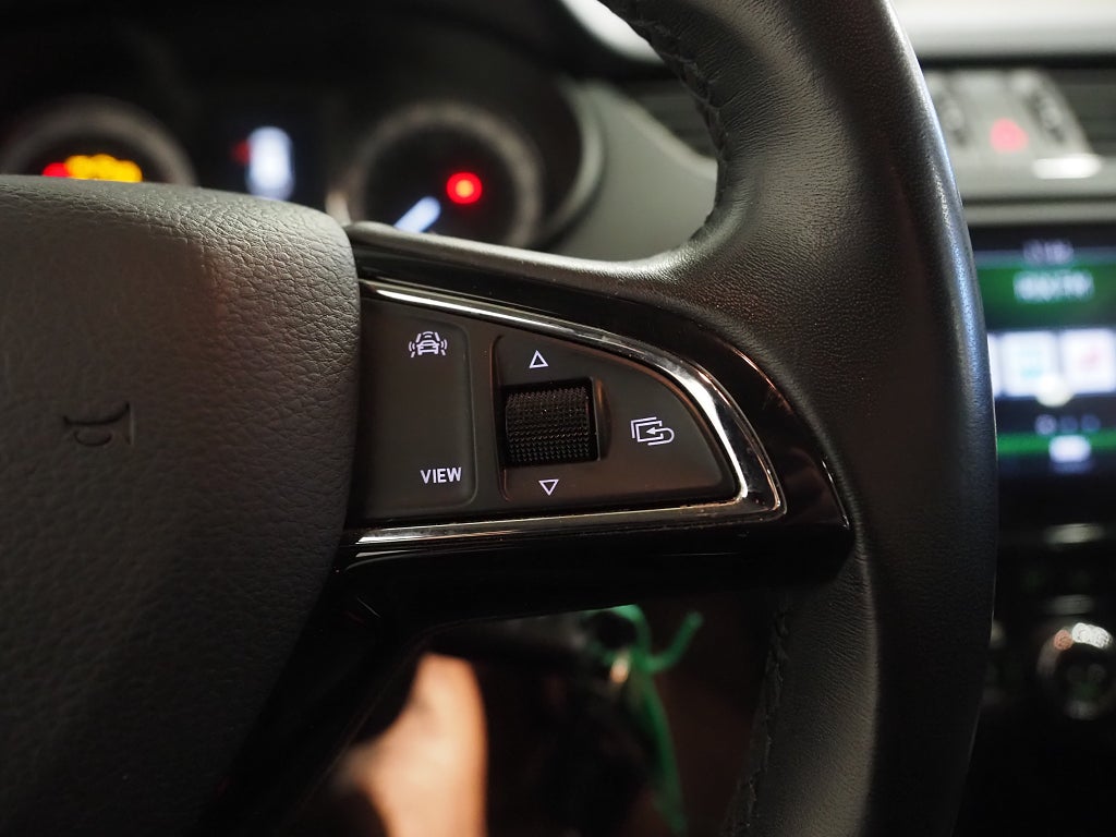 Skoda Octavia Kombi 1.0 115hk DSG Style | Drag | Värmare | 2019