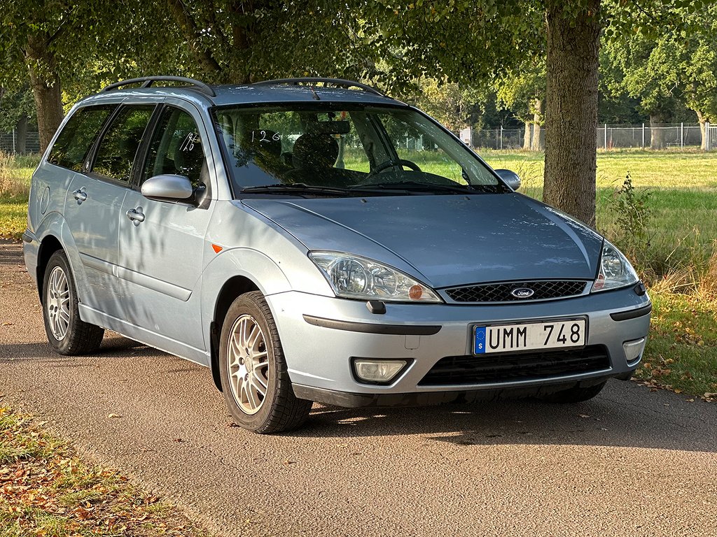 Ford Focus 2.0 Svensksåld, Dragkrok, 130hk, Lågmil, Ghia PKT