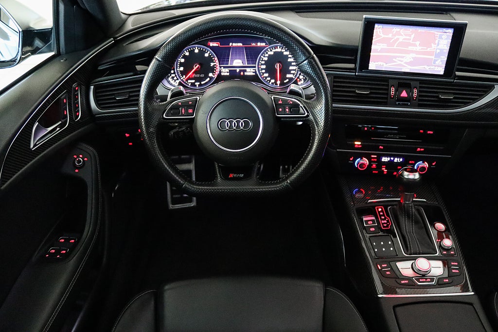 Audi RS6 Avant 4.0 TFSI V8 Facelift Pano Milltek Bose Carbon