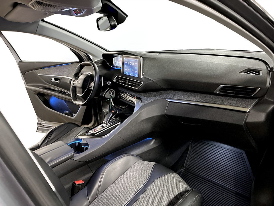 Bild på Peugeot 3008 Allure 1.2 PT 130hk Aut B-KAMERA CARPLAY
