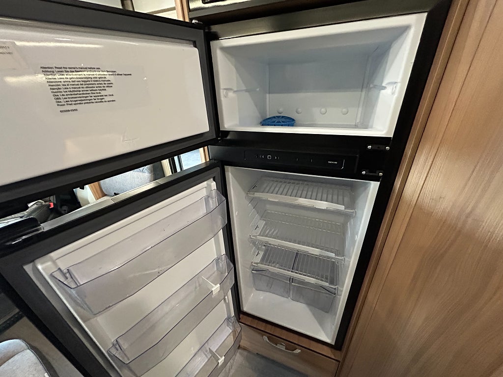 Adria Matrix Nordkapp 670 SL / Alde / Taksäng / Litium / B-kort / Solc - Adria