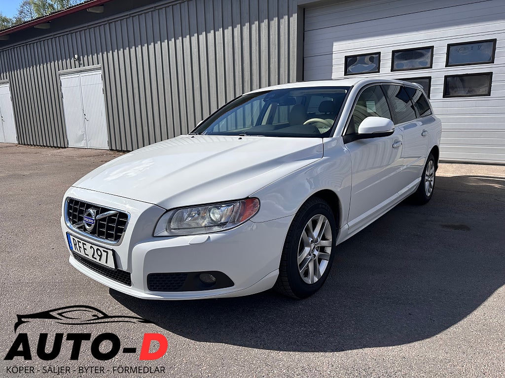 Volvo V70 D5 Geartronic Summum 215hk/Pano/Drag/Bluetooth