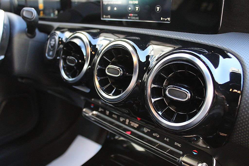 Mercedes-Benz A 2021 - miniatyr 21
