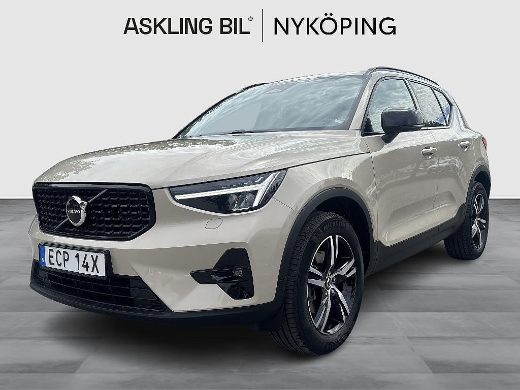 Volvo XC40 B4 DCT Plus Dark Läder, vinterhjul