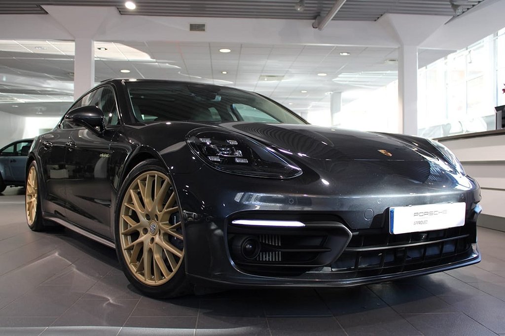 Porsche Panamera 4 E-Hybrid