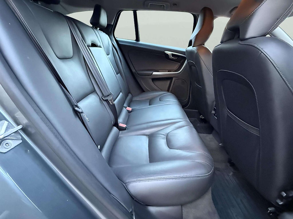 Volvo V60 Cross Country D3 Geartronic Summum Business Edition 1 Ägare - miniatyr 15