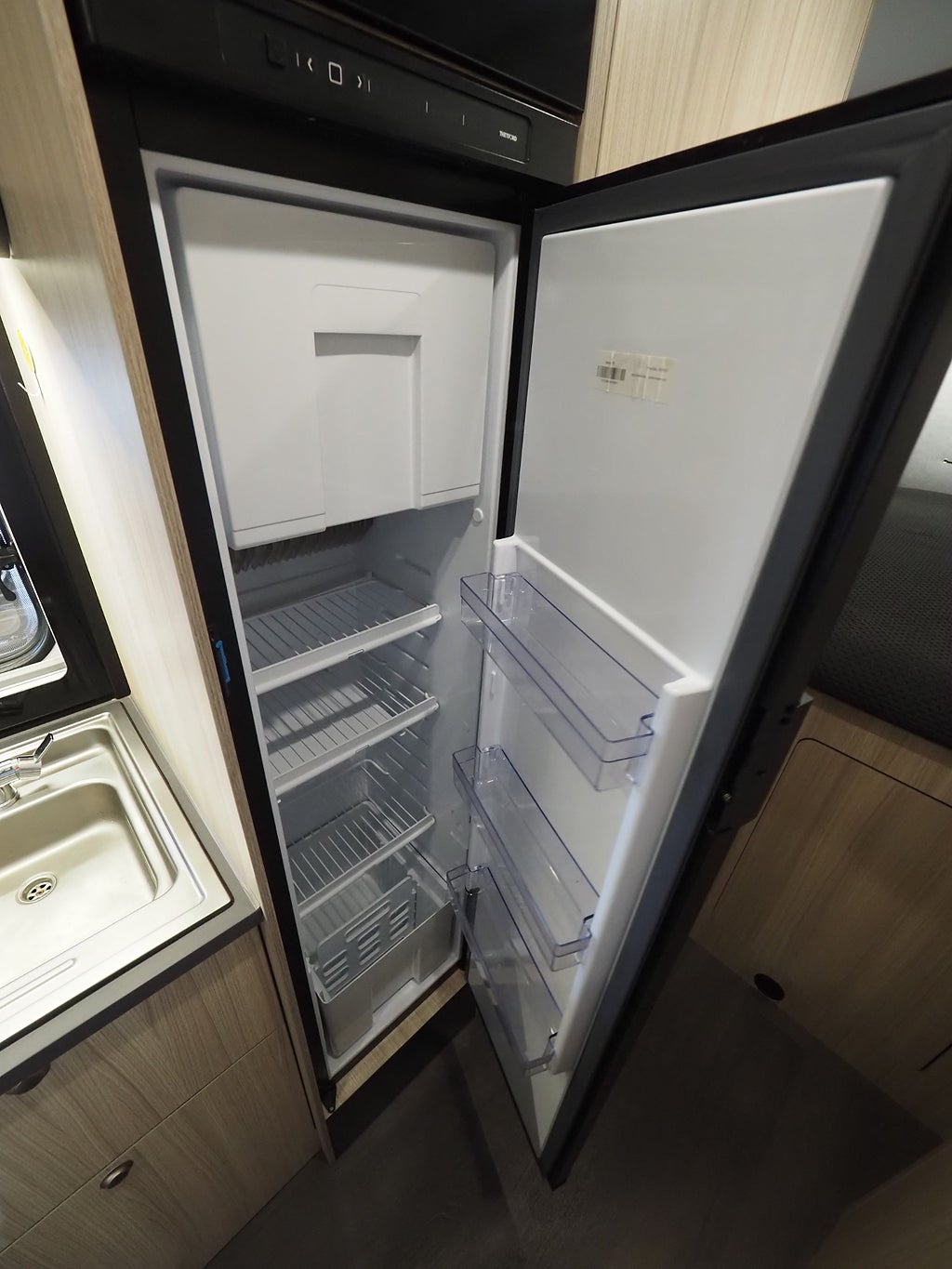 Sun Living A 75 DP AC Markis 3500kg 2023