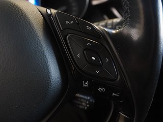 SUV Toyota C-HR 21 av 24