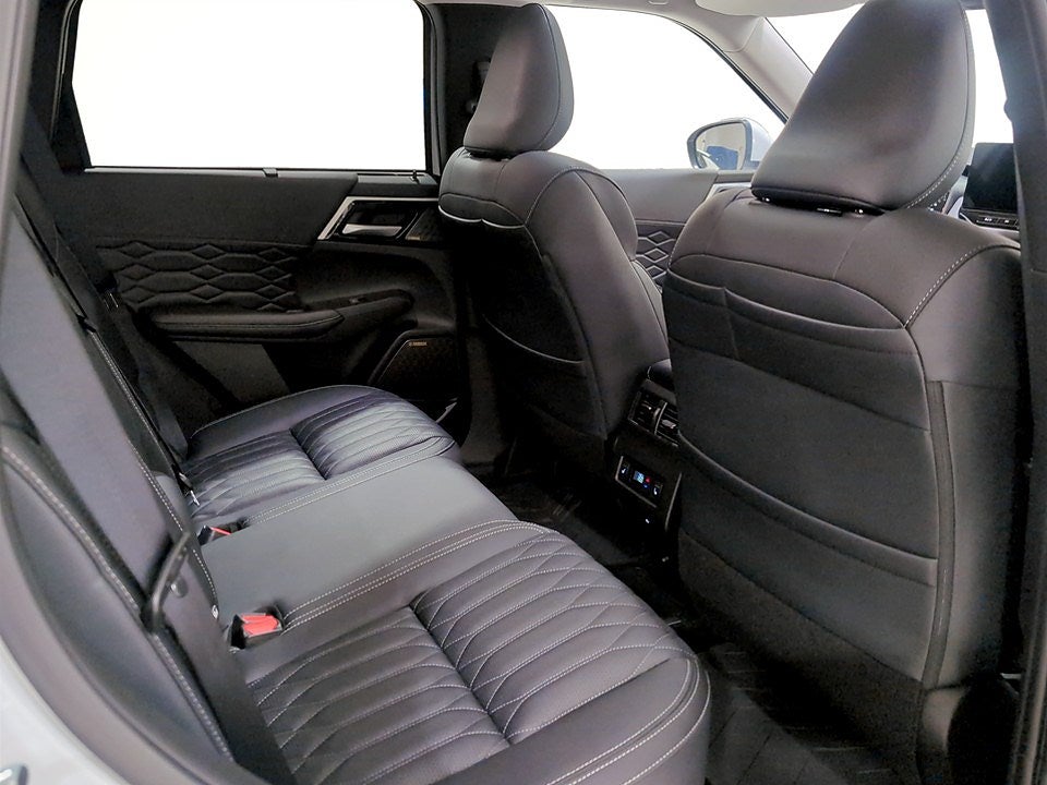 Bild på Mitsubishi Outlander Instyle PHEV Aut 4WD - OMGÅENDE LEVERANS!