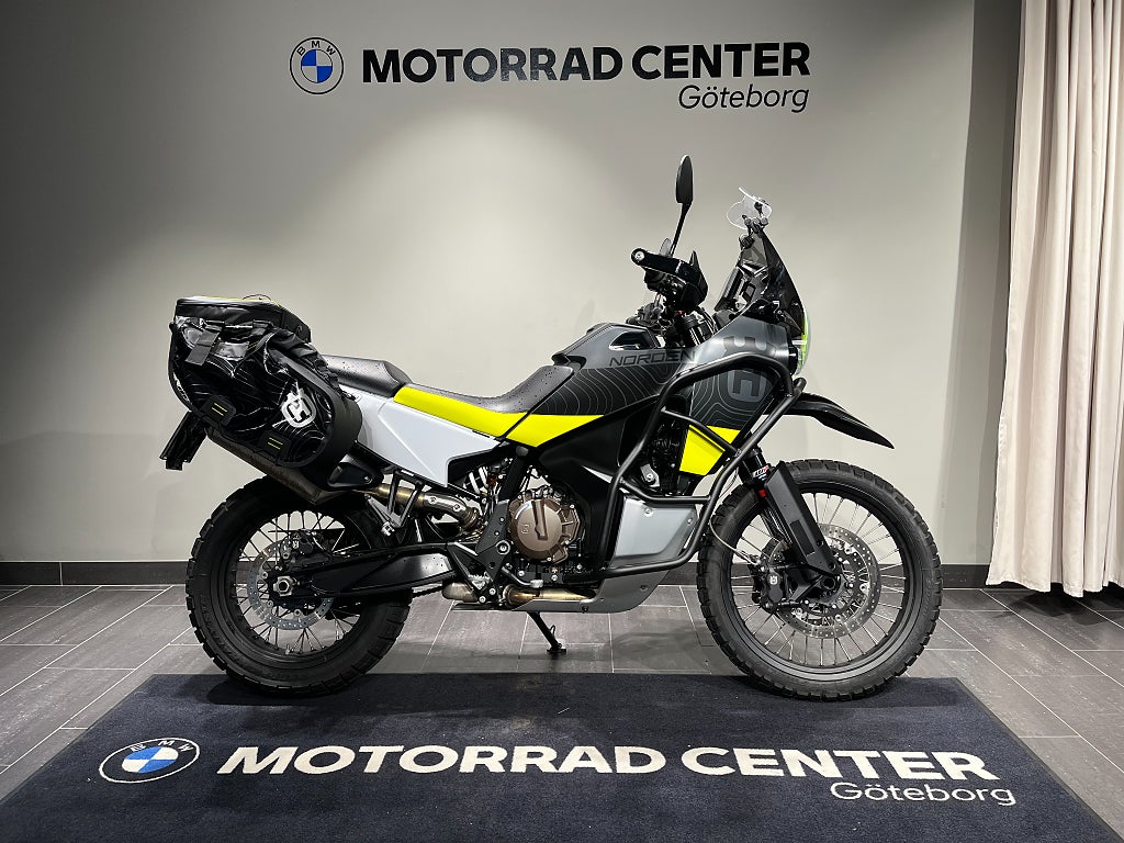 Husqvarna Norden 901 /3,45%/ väskor / quickshift / ABS