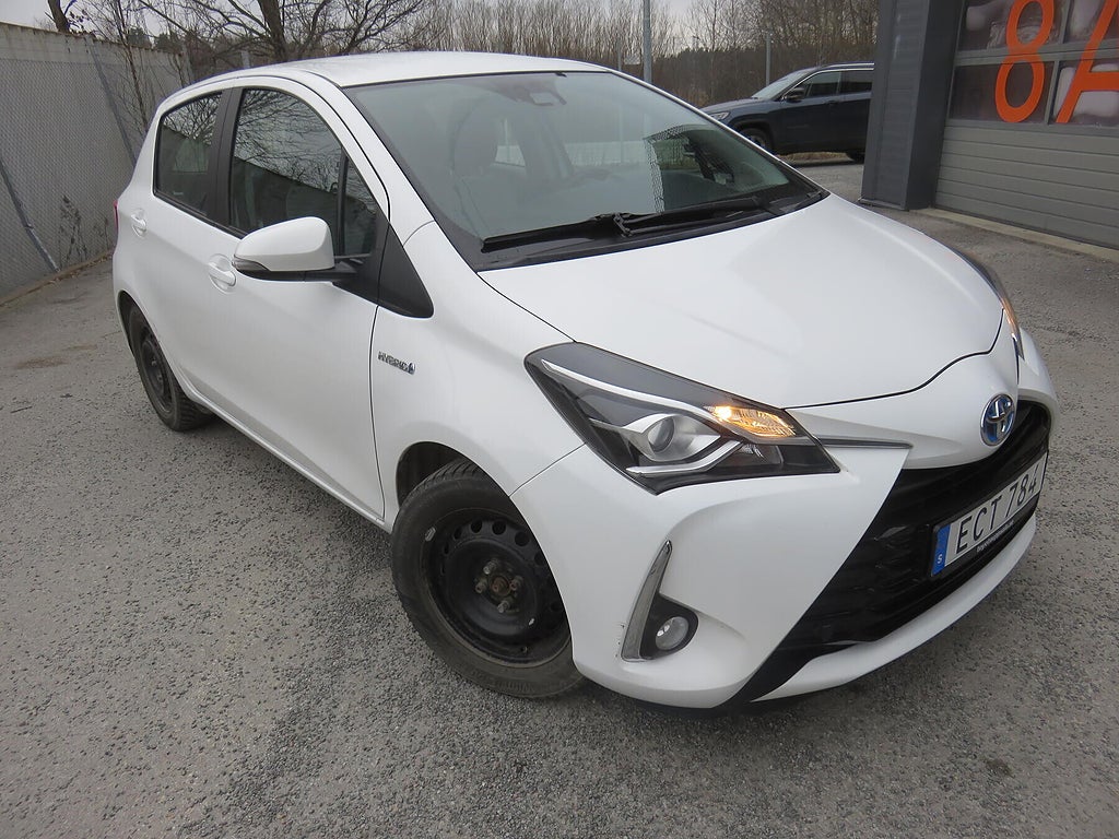 Toyota Yaris Hybrid e-CVT, 101hk