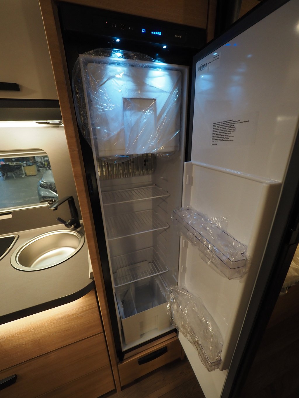 Knaus L!ve Ti Platinum Selection 650 MEG Markis I 3500kg 2026