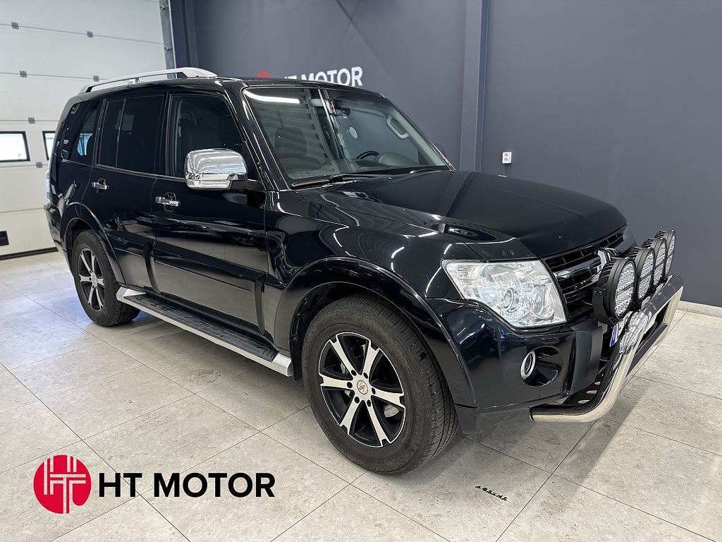 Mitsubishi Pajero 5-dörrar 3.2 Di-D 4WD/B-Kamera/NAV/DRAG/7-Sits