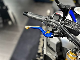 Yamaha MT-10 SP / Justerbara Fotpinnar & Regalge/ Sidoväskor / Hög ruta