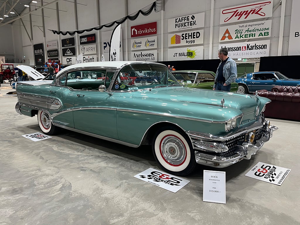 Buick Roadmaster 75 4-dörrars Hardtop Riviera