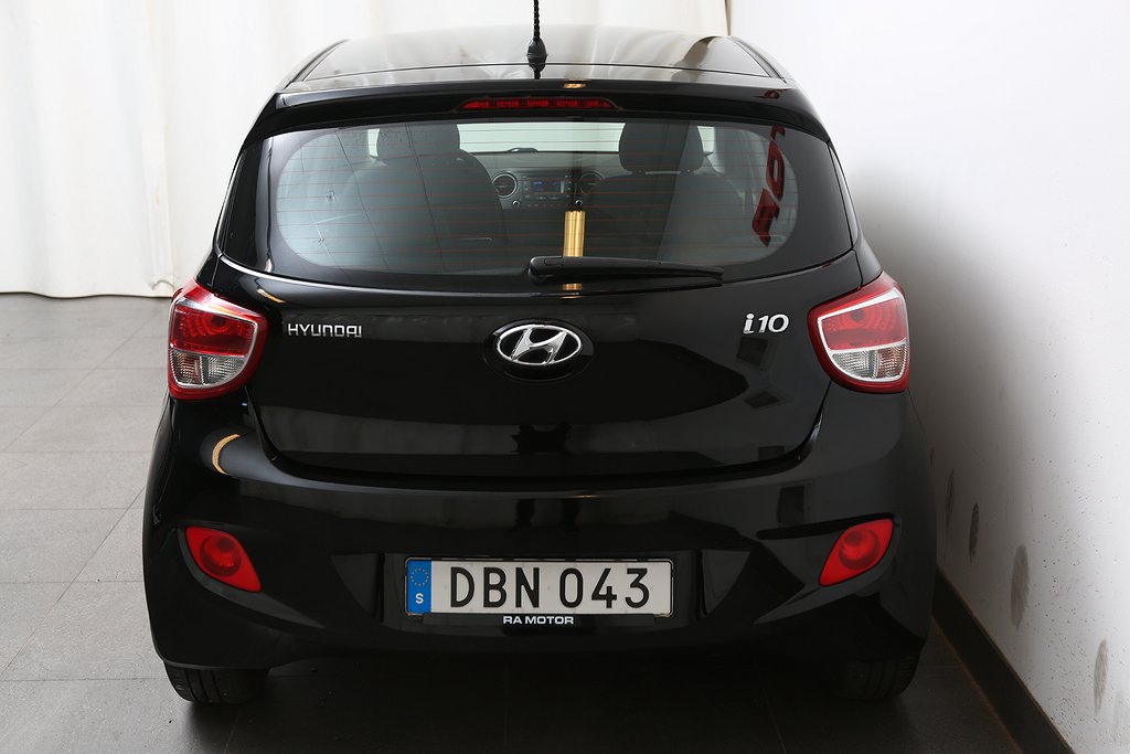 Hyundai i10 1,0 67hk ComfortPlus 1ägare Nyservad + Nybesik 2015