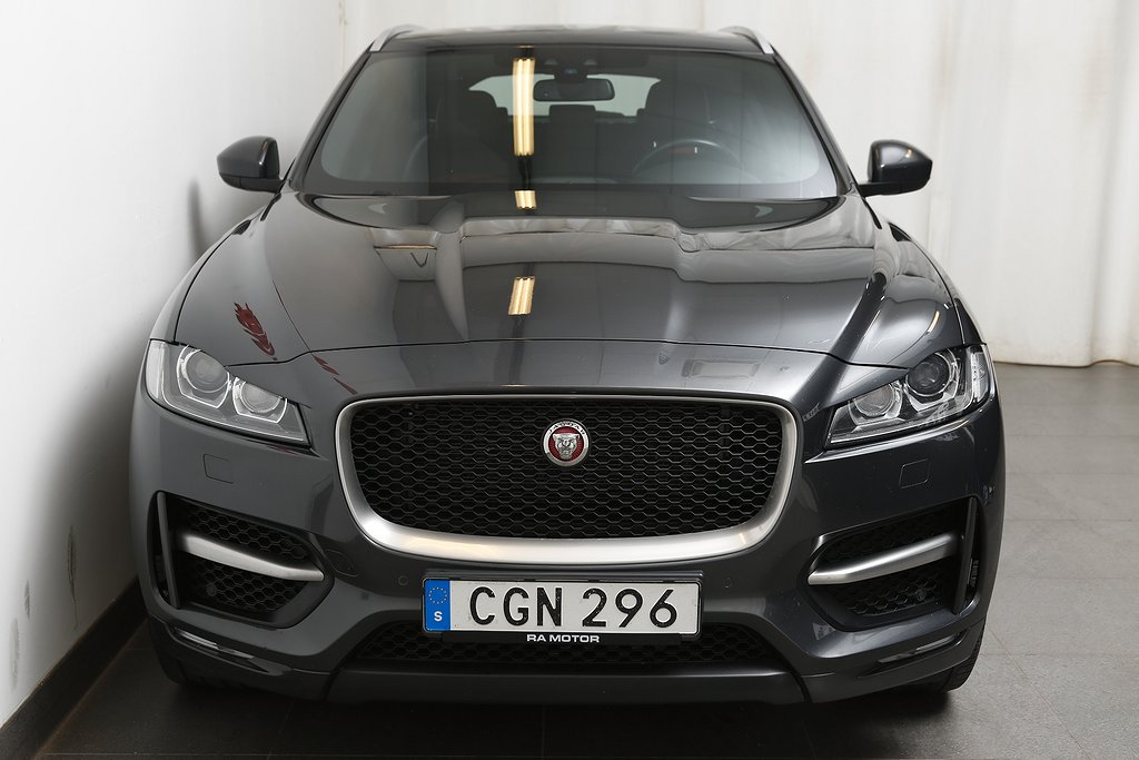Jaguar F-Pace 30d AWD R-Sport 300hk Panorama Värmare 2018