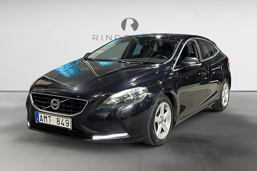 Volvo V40 D2 115 HK AUT MOMENTUM D-VÄRM PDC 0.36L/MIL KAMREM BYTT